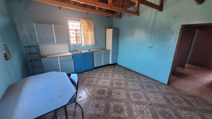 2 Bedroom Property for Sale in Botshabelo Free State